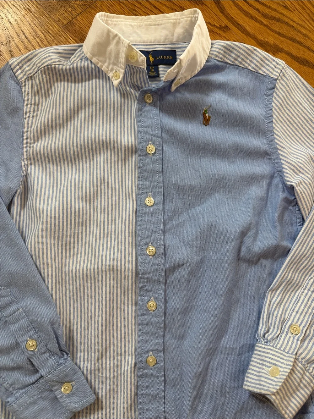 Boy’s Ralph Lauren Button Up Shirt. Size Small 8. Like New Condition.